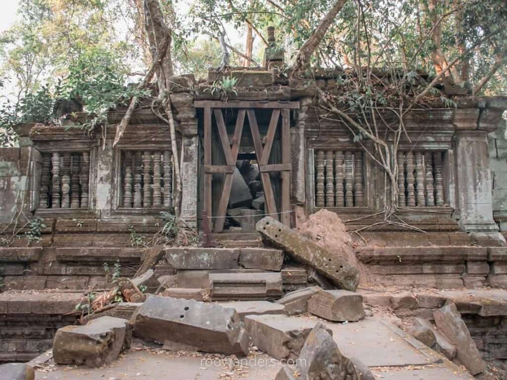 Beng Mealea, Cambodia - RooWanders