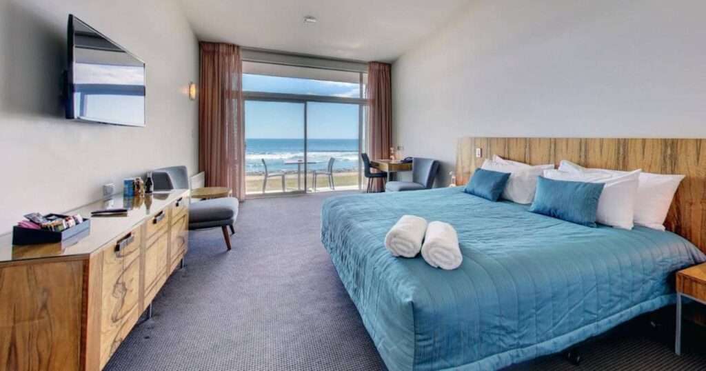 Beachfront Hotel Hokitika booking