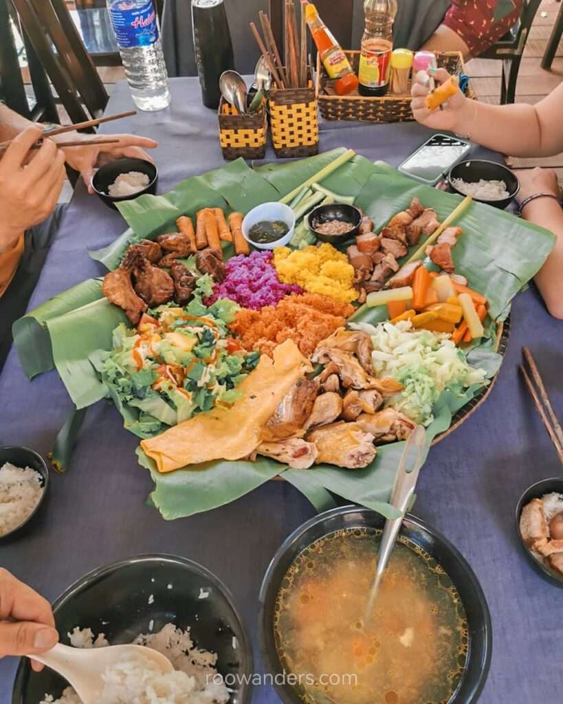 Phong Nha Tour Lunch - RooWanders