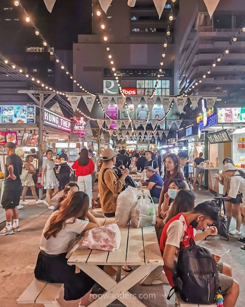 Bangkok Jodd Fair, Thailand - RooWanders