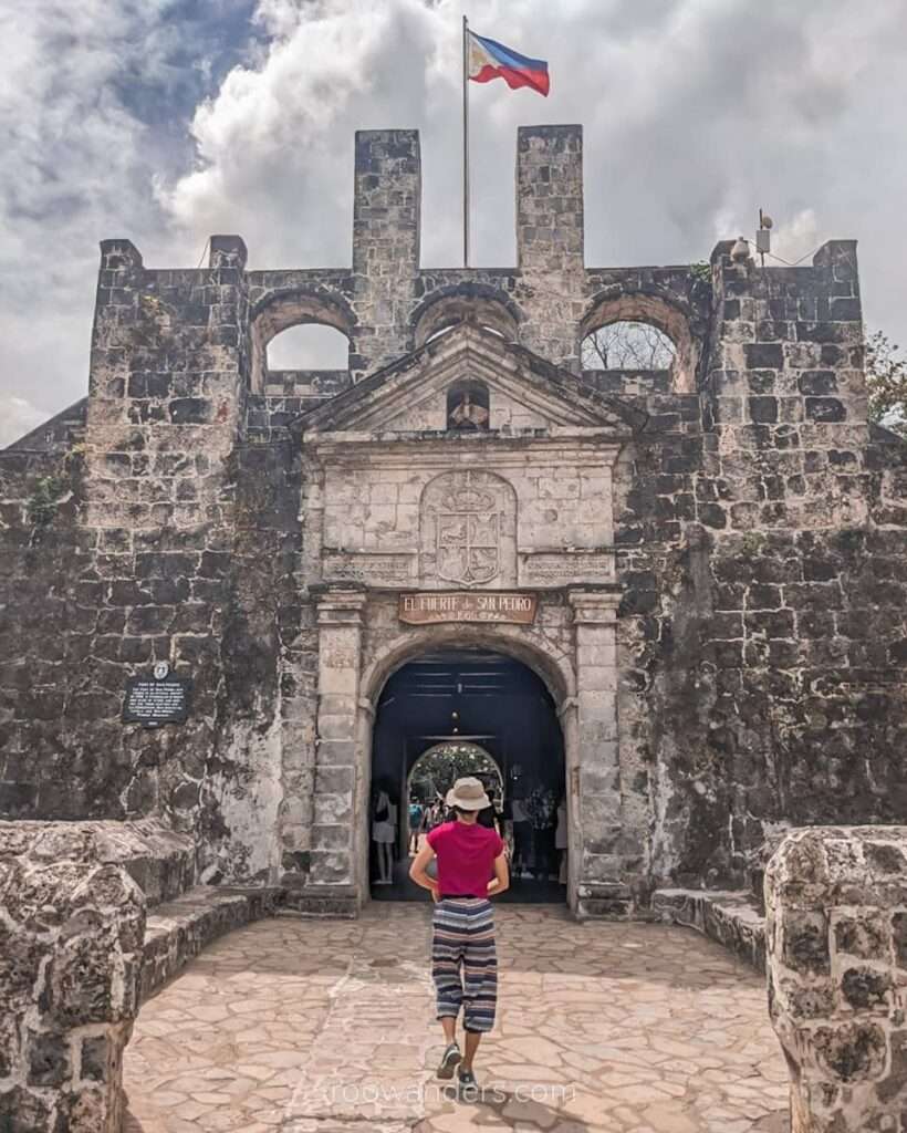 Cebu City Fort San Pedro, Philippines - Roowanders
