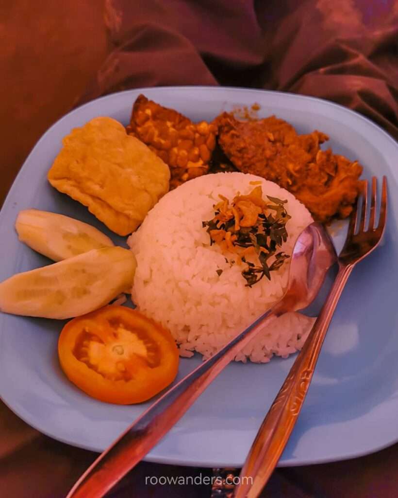 Kerinci Breakfast, Indonesia - RooWanders