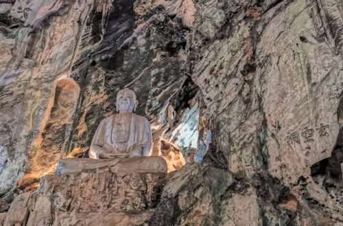 Marble Mountains, Huyen Khong Cave Buddha, Vietnam - RooWanders