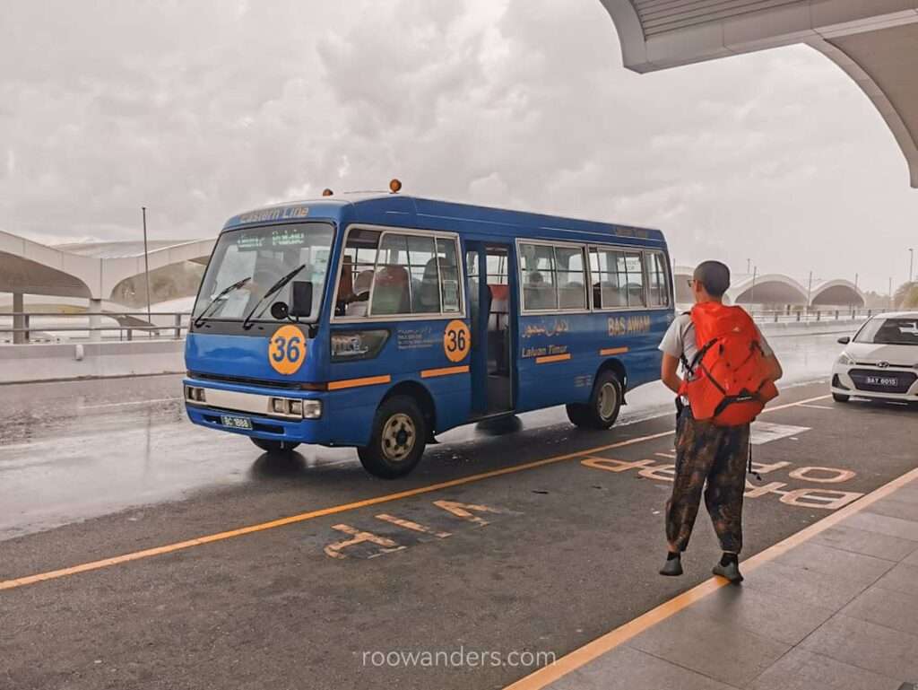 Brunei Airport Blue Bus - RooWanders