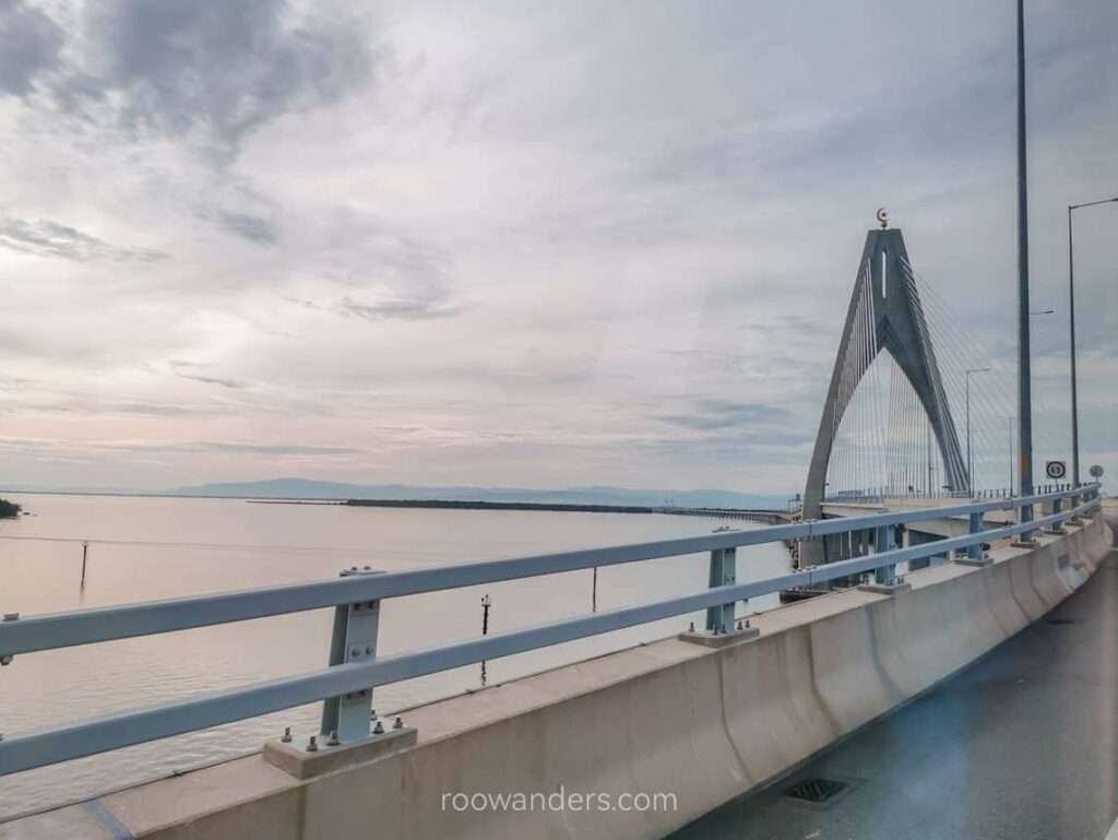 Brunei Ulu Temburong Sultan Haji Oman Ali Saiffudien Bridge - RooWanders