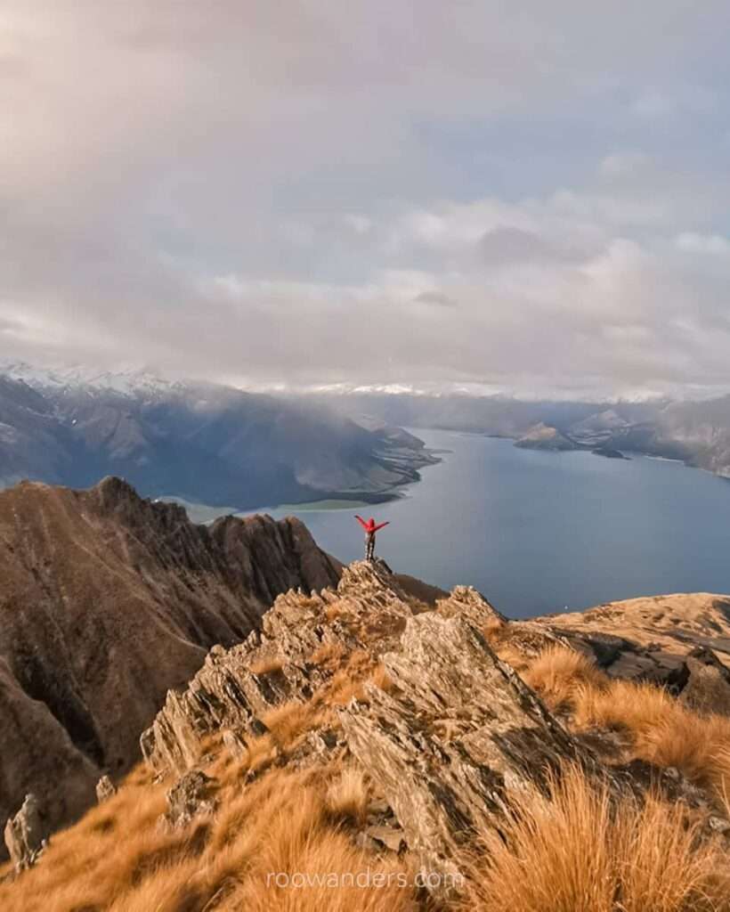 Isthmus Peak Lookout, Wanaka, New Zealand - RooWanders